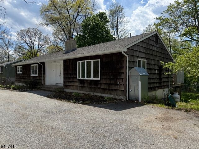 175 Highland Lakes Rd, Vernon Twp., NJ 07422
