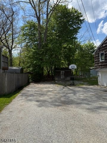 175 Highland Lakes Rd, Vernon Twp., NJ 07422