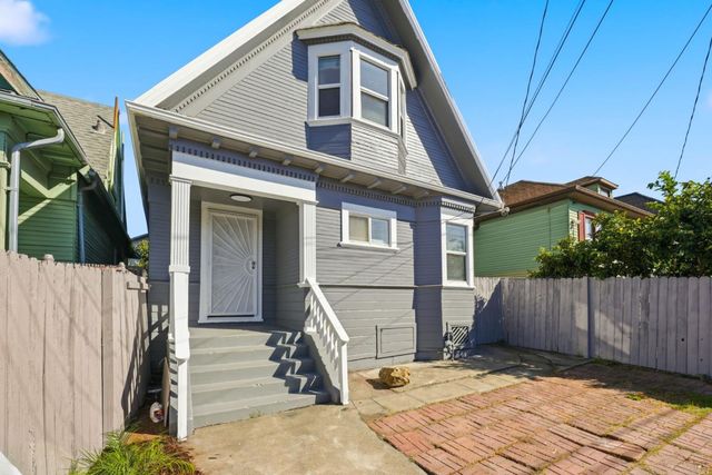 2504 E 24th Street, Oakland, CA 94601