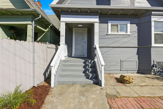 2504 E 24th Street, Oakland, CA 94601