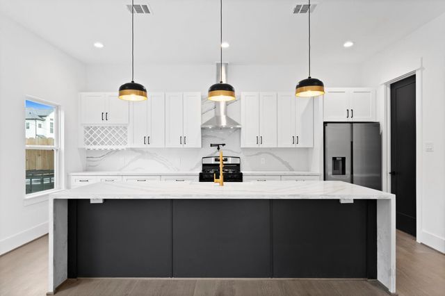 4303 Buck Street, Houston, TX 77020