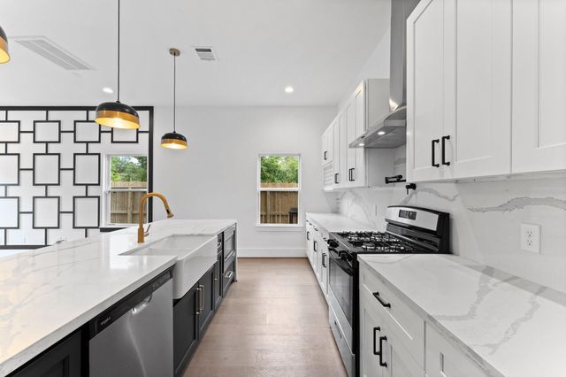 4303 Buck Street, Houston, TX 77020