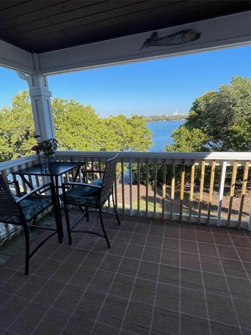 249 POMPANO DRIVE SE D, St Petersburg, FL 33705