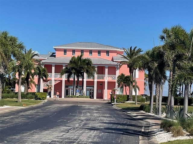 249 POMPANO DRIVE SE D, St Petersburg, FL 33705