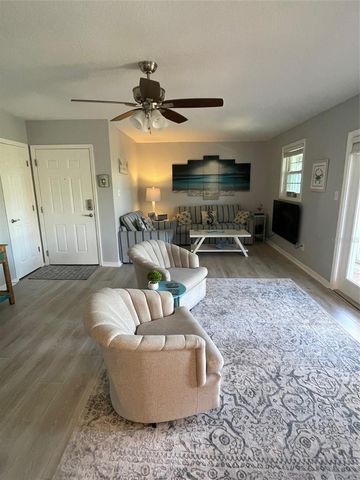 249 POMPANO DRIVE SE D, St Petersburg, FL 33705