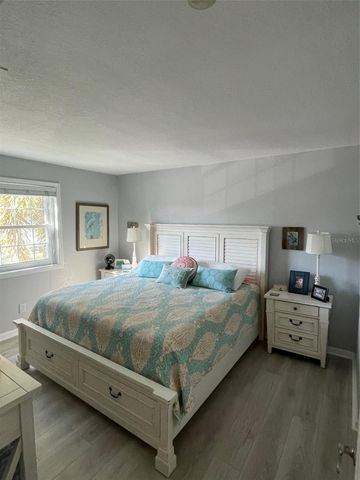 249 POMPANO DRIVE SE D, St Petersburg, FL 33705