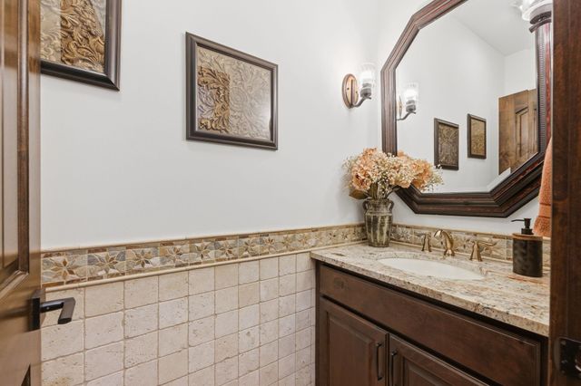 217 S Maple Dunes St, Wichita, KS 67235