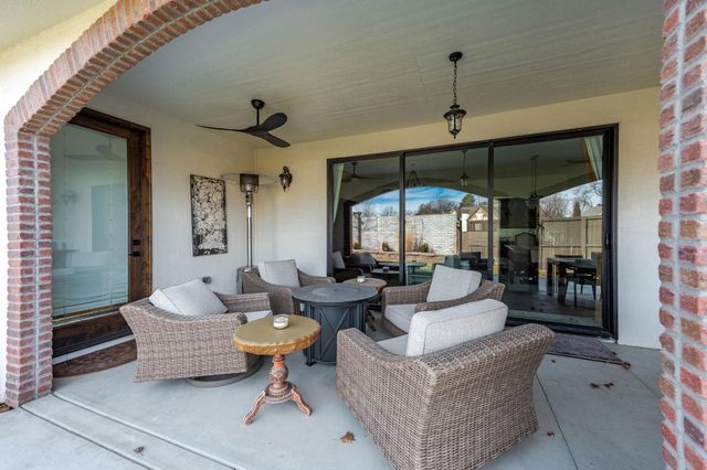 217 S Maple Dunes St, Wichita, KS 67235