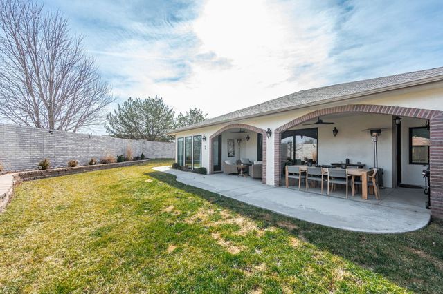 217 S Maple Dunes St, Wichita, KS 67235
