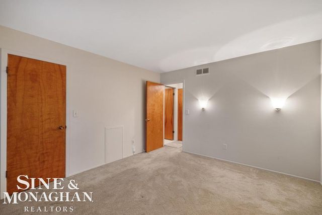 22727 Shoreview Court, St Clair Shores, MI 48082