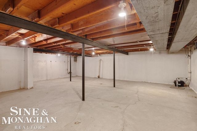 22727 Shoreview Court, St Clair Shores, MI 48082