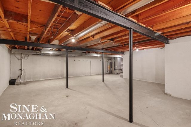 22727 Shoreview Court, St Clair Shores, MI 48082