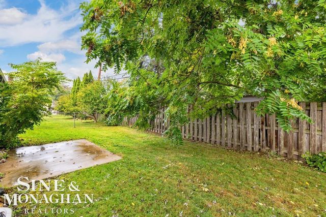 22727 Shoreview Court, St Clair Shores, MI 48082