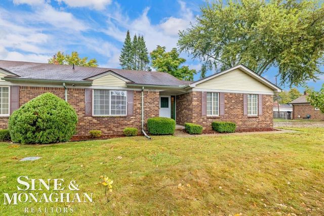 22727 Shoreview Court, St Clair Shores, MI 48082