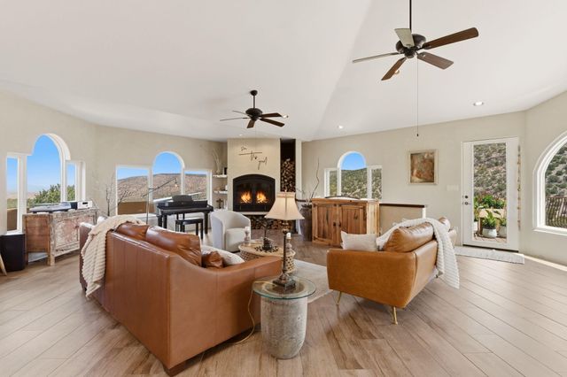 928 State Highway 165, Placitas, NM 87043