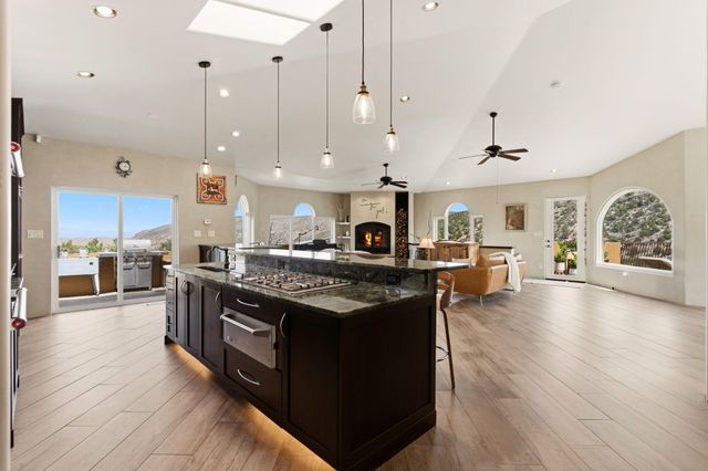928 State Highway 165, Placitas, NM 87043