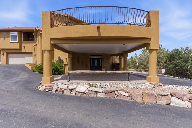 928 State Highway 165, Placitas, NM 87043