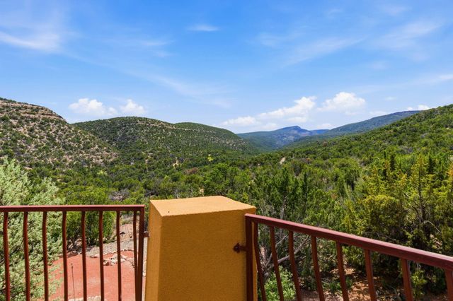 928 State Highway 165, Placitas, NM 87043