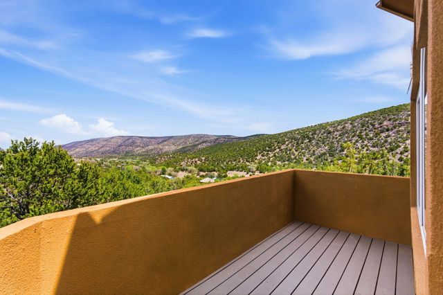 928 State Highway 165, Placitas, NM 87043