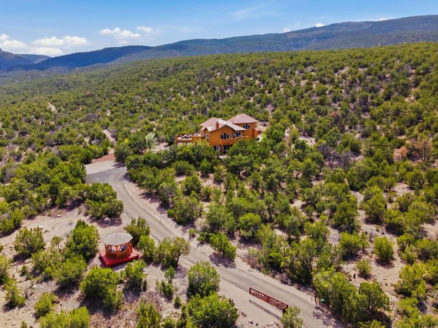 928 State Highway 165, Placitas, NM 87043