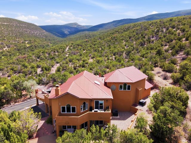 928 State Highway 165, Placitas, NM 87043
