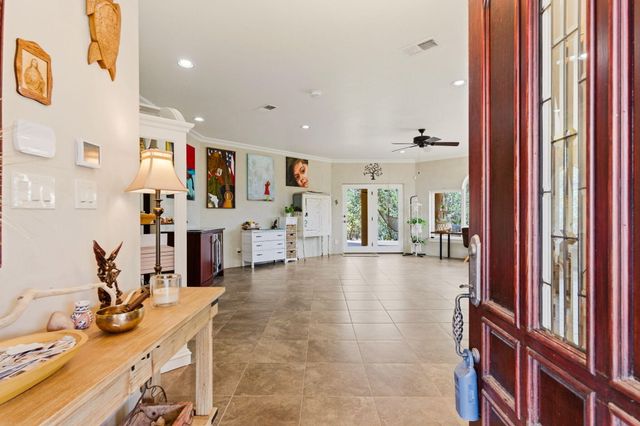928 State Highway 165, Placitas, NM 87043