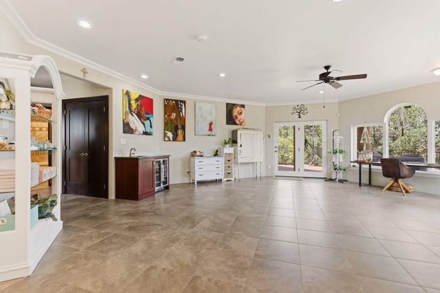 928 State Highway 165, Placitas, NM 87043