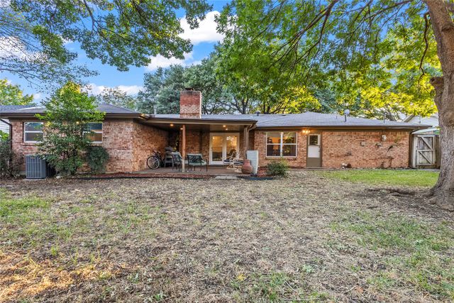 4112 Selkirk Drive W, Fort Worth, TX 76109