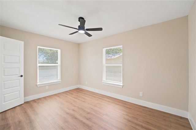 125 Discovery LN, San Marcos, TX 78666