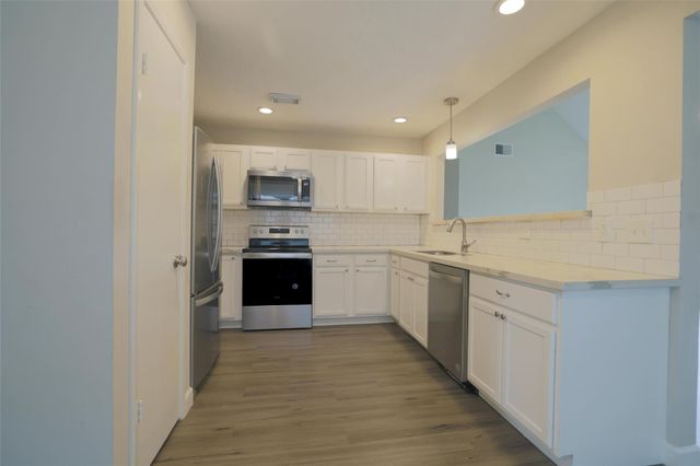 2825 Hickory Limb Court, League City, TX 77573