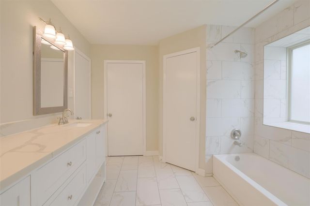2825 Hickory Limb Court, League City, TX 77573