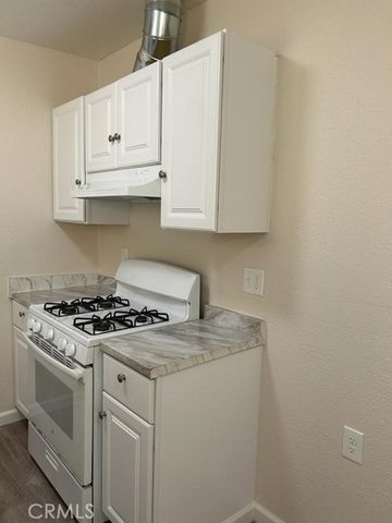 1221 W Brook, Santa Ana, CA 92703