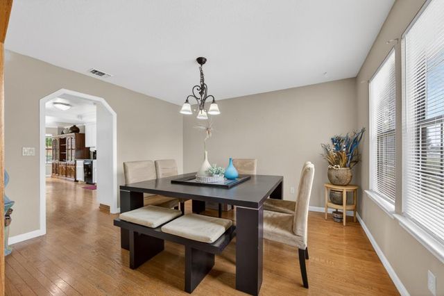 5112 Laguna Woods Dr, Elk Grove, CA 95758