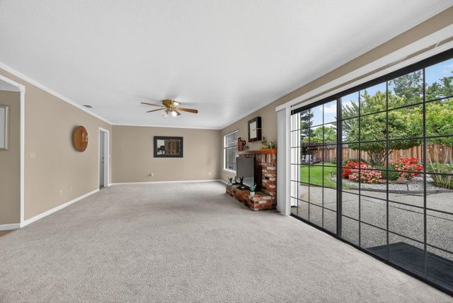 5112 Laguna Woods Dr, Elk Grove, CA 95758