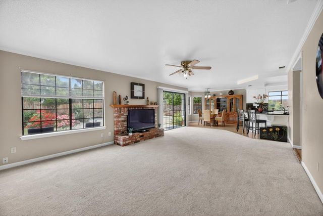 5112 Laguna Woods Dr, Elk Grove, CA 95758