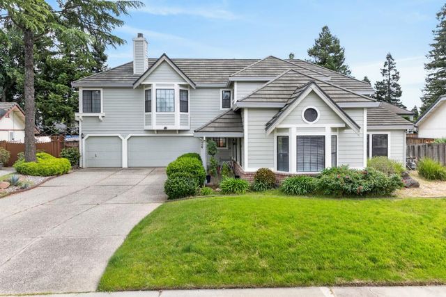 5112 Laguna Woods Dr, Elk Grove, CA 95758