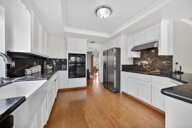 5112 Laguna Woods Dr, Elk Grove, CA 95758