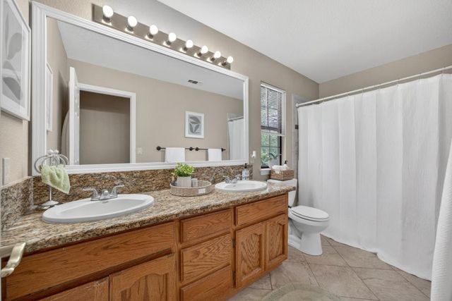 5112 Laguna Woods Dr, Elk Grove, CA 95758