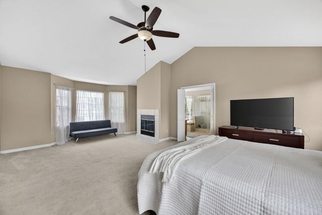 5112 Laguna Woods Dr, Elk Grove, CA 95758