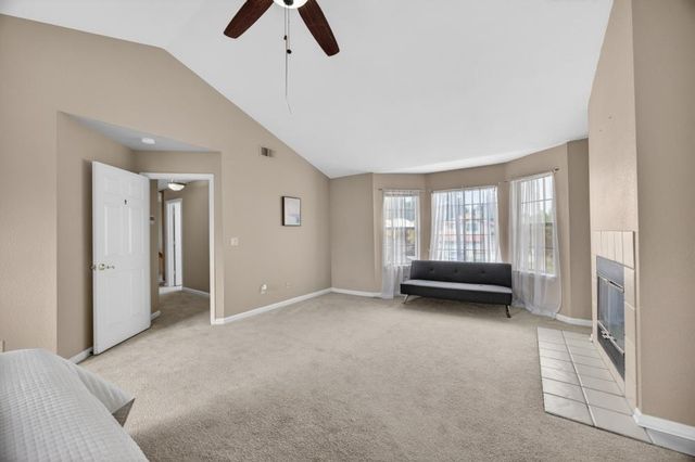 5112 Laguna Woods Dr, Elk Grove, CA 95758