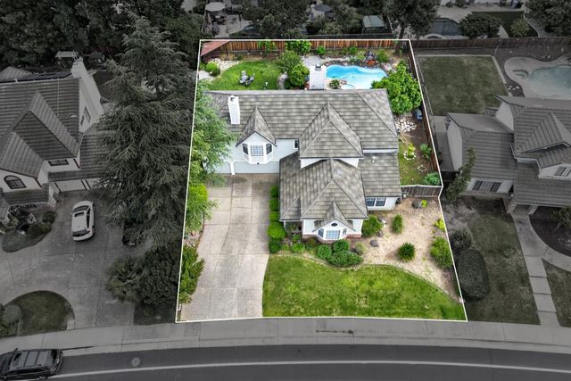 5112 Laguna Woods Dr, Elk Grove, CA 95758