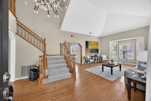 5112 Laguna Woods Dr, Elk Grove, CA 95758