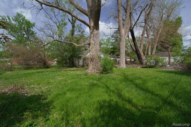 20426 Salem Street, Detroit, MI 48219