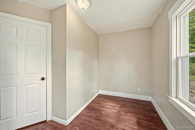20426 Salem Street, Detroit, MI 48219