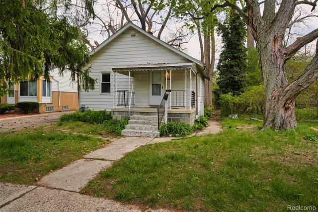 20426 Salem Street, Detroit, MI 48219