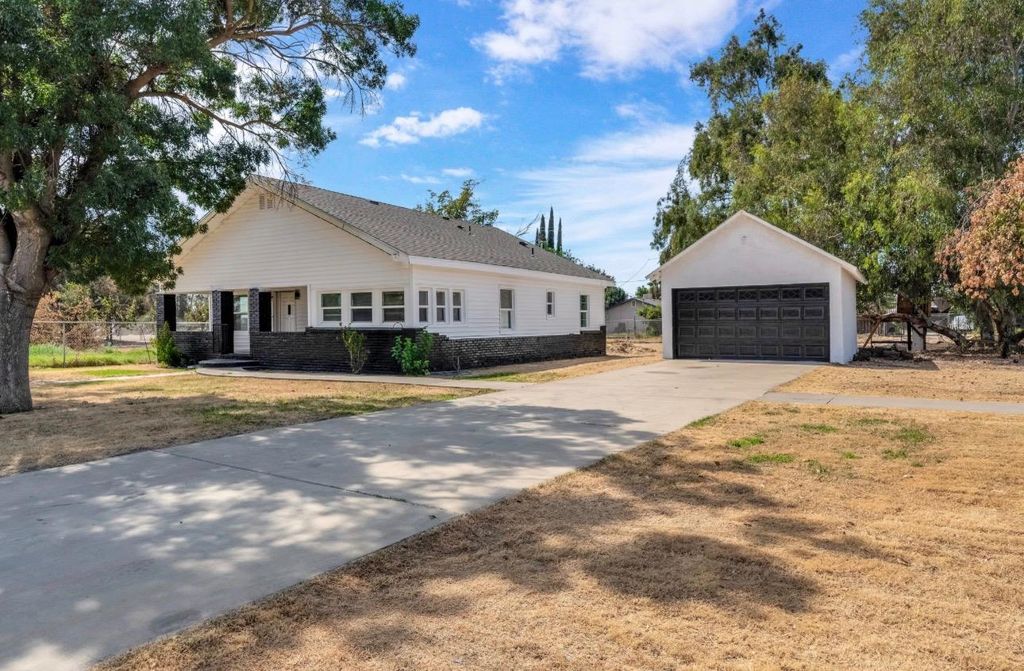 Image 1 of property listing at 22544 Elm Street, Chowchilla, CA 93610