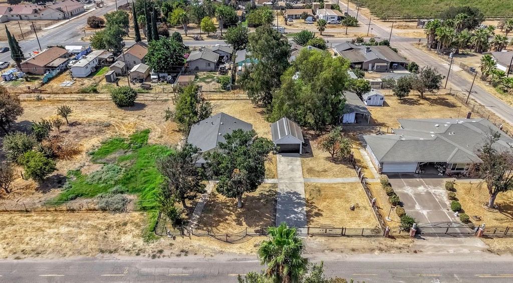 Image 24 of property listing at 22544 Elm Street, Chowchilla, CA 93610