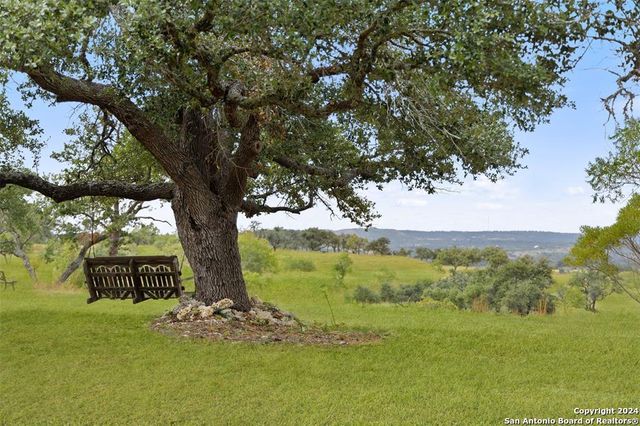 1900 Byrd Ranch, Johnson City, TX 78636