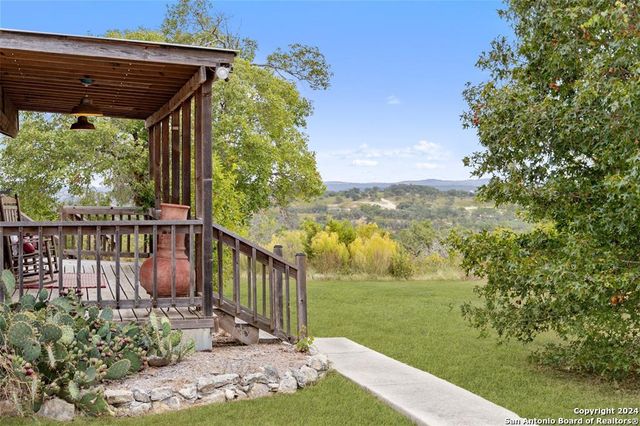 1900 Byrd Ranch, Johnson City, TX 78636