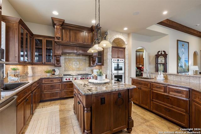 1900 Byrd Ranch, Johnson City, TX 78636